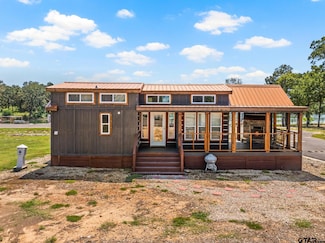 50 County Road 3227, Mount Pleasant, TX 75455