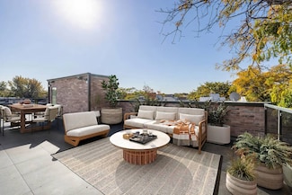 134 Weirfield St Unit 2, Brooklyn, NY 11221