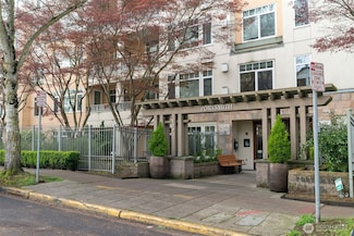 109 2nd St S Unit 337, Kirkland, WA 98033