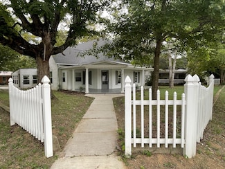 401 College St, Petersburg, TN 37144