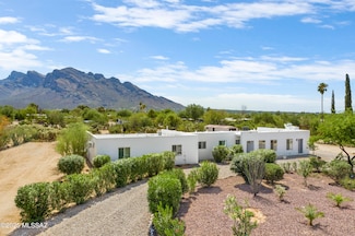 9302 N Rancho Verde Dr, Tucson, AZ 85704