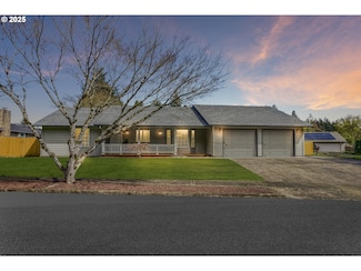 14902 NE Columbine Dr, Vancouver, WA 98682