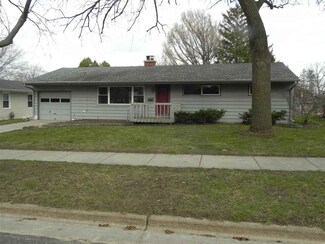 533 Piper Dr, Madison, WI 53711