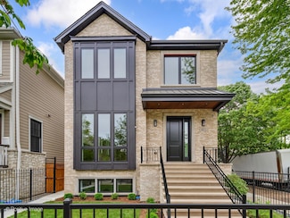 1853 W Barry Ave, Chicago, IL 60657