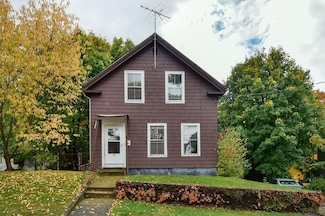 19 Washington Ave, Stoneham, MA 02180