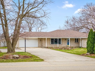 2904 Westfield Rd, Winnebago, IL 61088