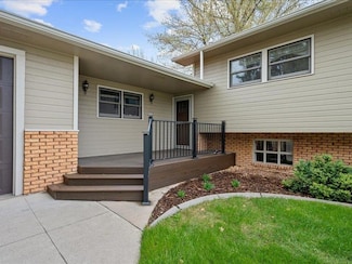 826 N 8th St, Spearfish, SD 57783
