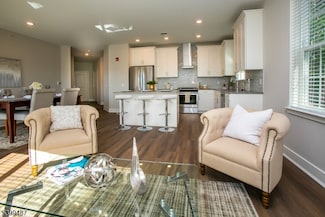 74 Passaic Ave Unit 107, Fairfield, NJ 07004