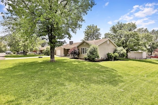 400 Aspen Dr, Lawrenceburg, KY 40342