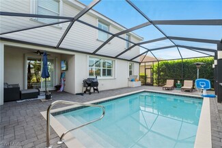 2165 Clementine St, Naples, FL 34120