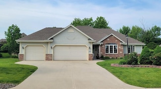 S74W15472 Knollwood Ct, Muskego, WI 53150