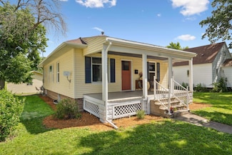 620 Woodlawn St, Traer, IA 50675