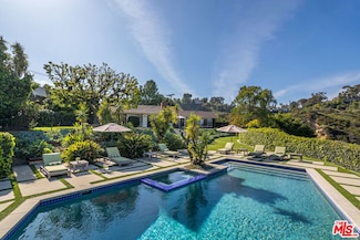 2618 Roscomare Rd, Los Angeles, CA 90077