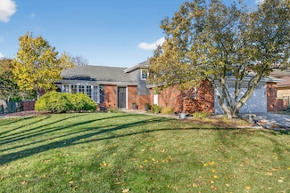 7800 Brunswick Rd, Darien, IL 60561