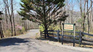 273 Tennis Center Dr, Smithville, TN 37166