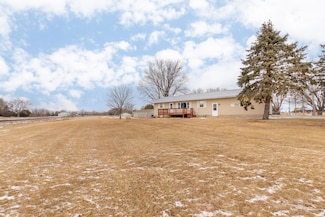 306 N Center St, Ionia, IA 50645