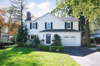 635 Secor Rd, Hartsdale, NY 10530