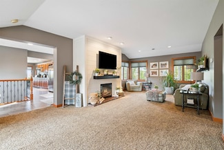 1513 Cherry Ln, Cedar Falls, IA 50613