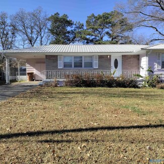 201 Crestline Dr SW, Hartselle, AL 35640
