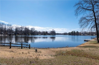2006 Ledford Rd, Greensboro, NC 27406