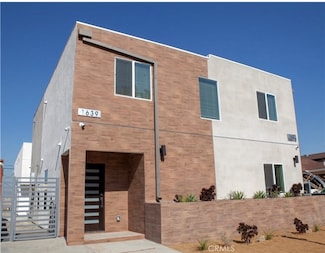 1639 W 82nd St, Los Angeles, CA 90047