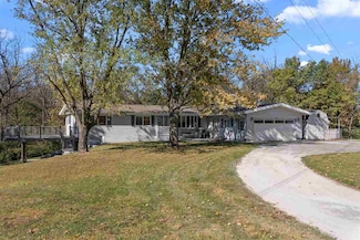 10161 Jimtown Rd, Danville, IA 52623