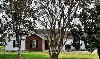 6531 Glenmoor Dr, Charlotte, NC 28214