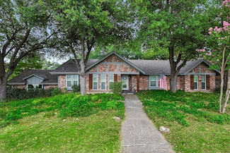 4801 Willow Run Ct, Fort Worth, TX 76132