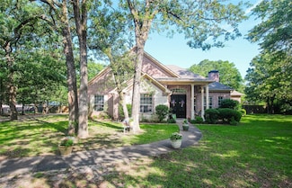 12811 Winding Oak, Lindale, TX 75771