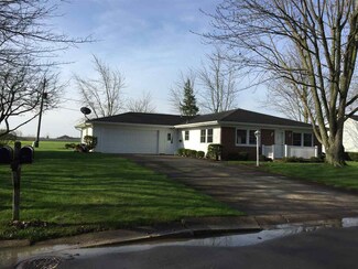 906 Dearborn St, Berne, IN 46711