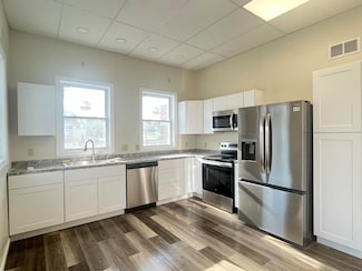 10 W Bates St, Auburn, ME 04210