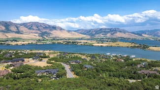 929 Valley View Dr Unit 9, Eden, UT 84310