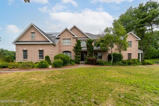 209 Samuel Ct, Schenectady, NY 12306