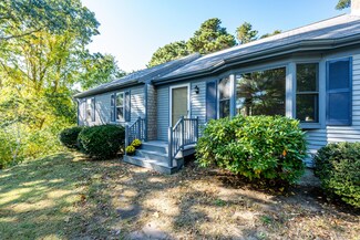 99 Eileen St, Yarmouth Port, MA 02675