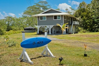 15 28th Ave, Keaau, HI 96749