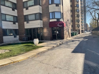 7337 S South Shore Dr Unit 406, Chicago, IL 60649