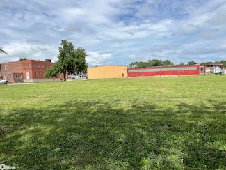 610 W Stone Ave, Fairfield, IA 52556