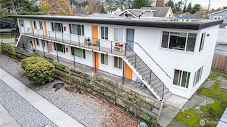 3035 64th Ave SW, Seattle, WA 98116