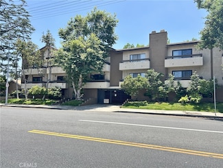 12330 Magnolia Blvd Unit 108, Valley Village, CA 91607