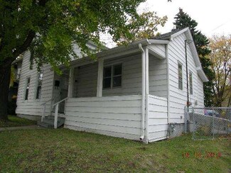 319 Belvidere Rd, Waukegan, IL 60085