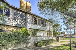 10763 Sandpiper Dr, Houston, TX 77096