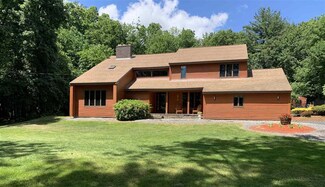 16 Rocking Chair Ln, Atkinson, NH 03811