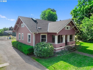 682 S Settlemier Ave, Woodburn, OR 97071