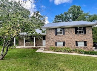 2505 Dowler Cir, Signal Mountain, TN 37377