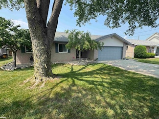 7240 Cardinal St, Clay, MI 48001