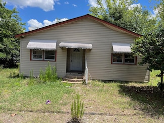 112 Carver St, Walterboro, SC 29488