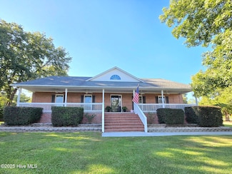 157 White Oak Bluff Rd, Stella, NC 28582