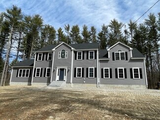 90 South St, Upton, MA 01568