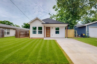 218 Locust St S, Sulphur Springs, TX 75482