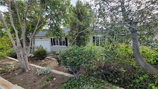 3000 Henrietta Ave, La Crescenta, CA 91214